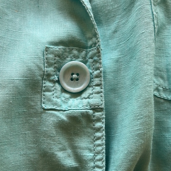 Chico’s linen jacket size 1, worn once or twice, no signs of wear. - Picture 3 of 5